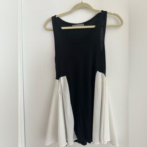 Finn & Clover Classic Black Top